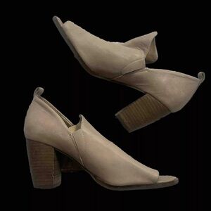 Lucky Brand LP Jachai Sz 6.5 leather peep toe heels